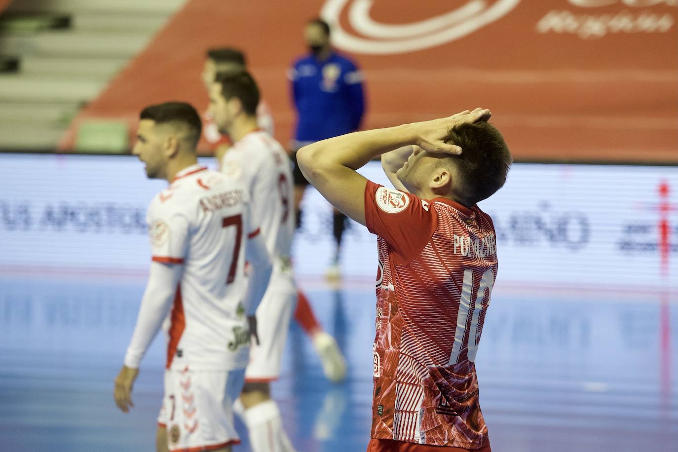 Fotos: ElPozo sacude la fe del Jimbee