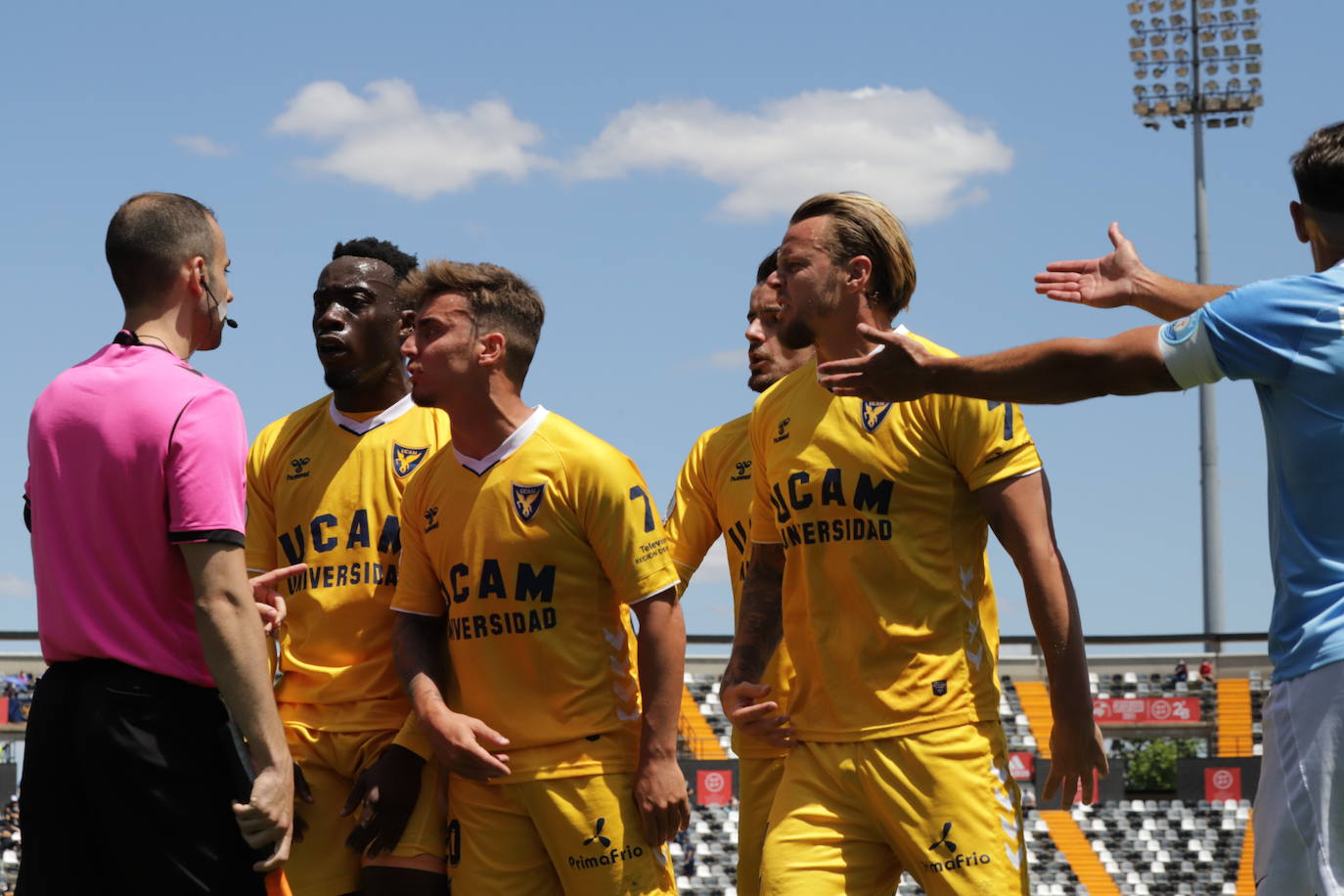 Fotos: Las mejores fotografías del partido entre la UD Ibiza y el UCAM Murcia