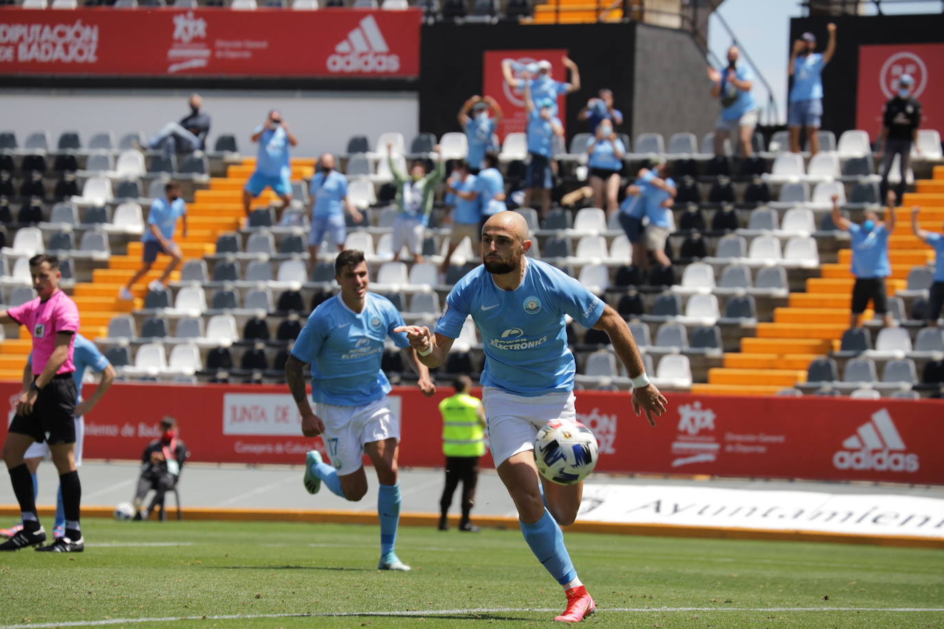 Fotos: Las mejores fotografías del partido entre la UD Ibiza y el UCAM Murcia