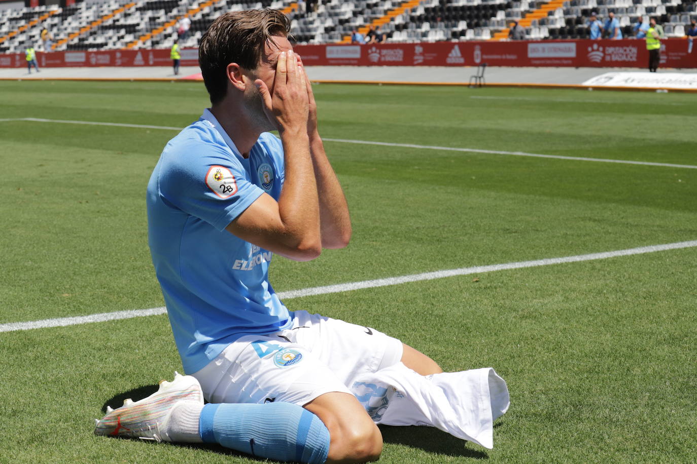 Fotos: Las mejores fotografías del partido entre la UD Ibiza y el UCAM Murcia