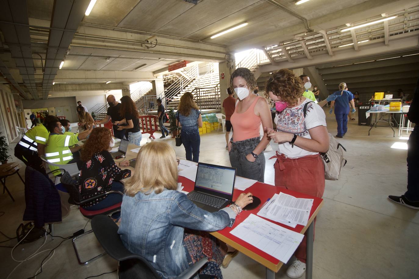 Fotos: La Región retoma la vacunación a menores de 60 años con AstraZeneca