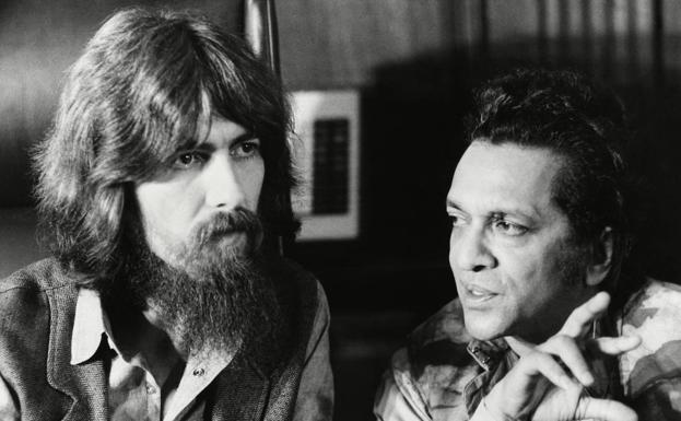 George Harrison y Ravi Shankar.