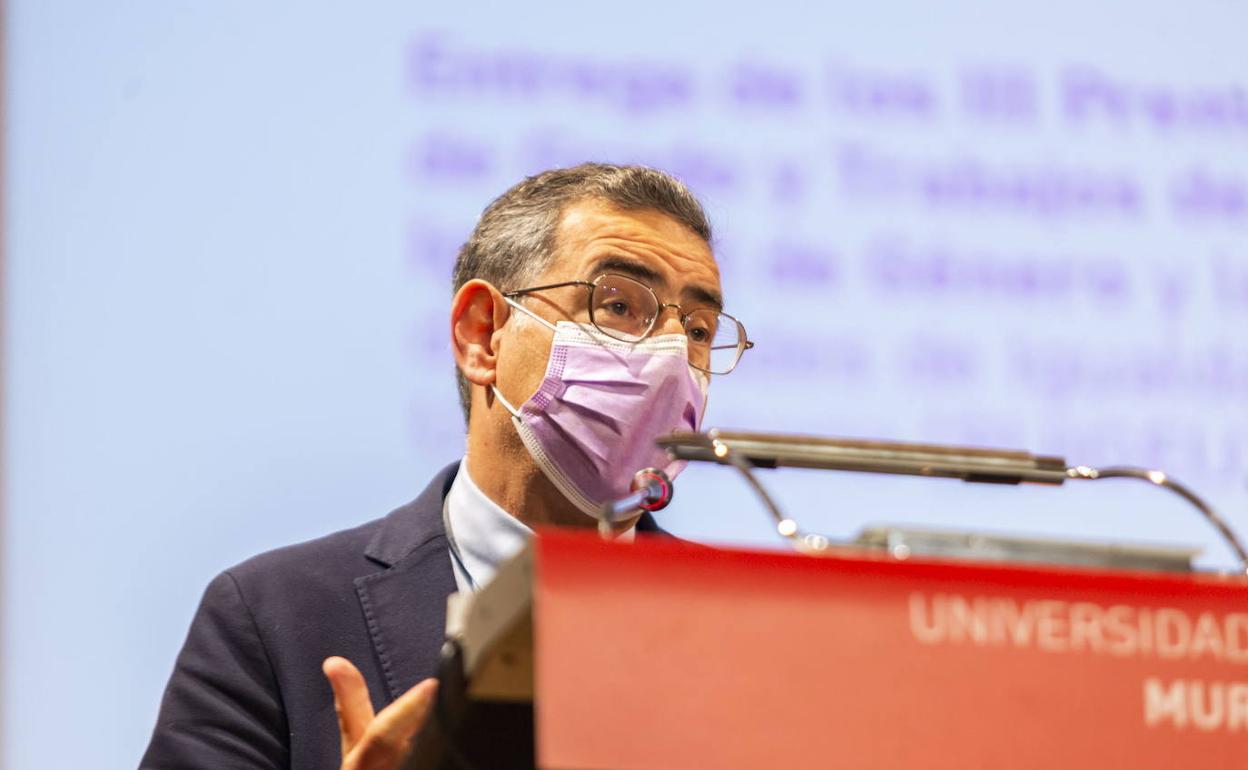 El rector de la UMU, José Luján, en una imagen de archivo.