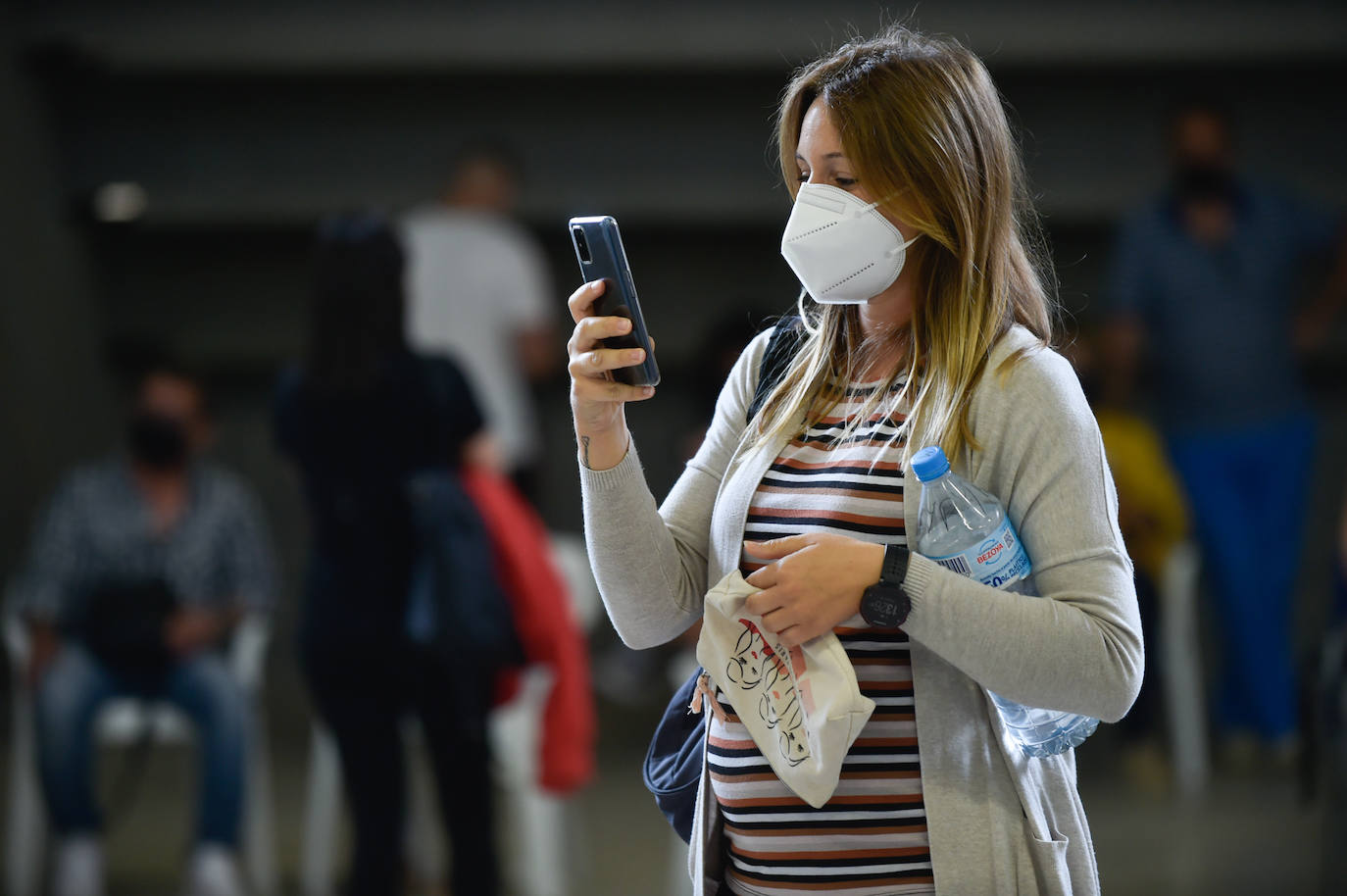 Fotos: Vacunaciones con Pfizer en el Enrique Roca este viernes 28 de mayo