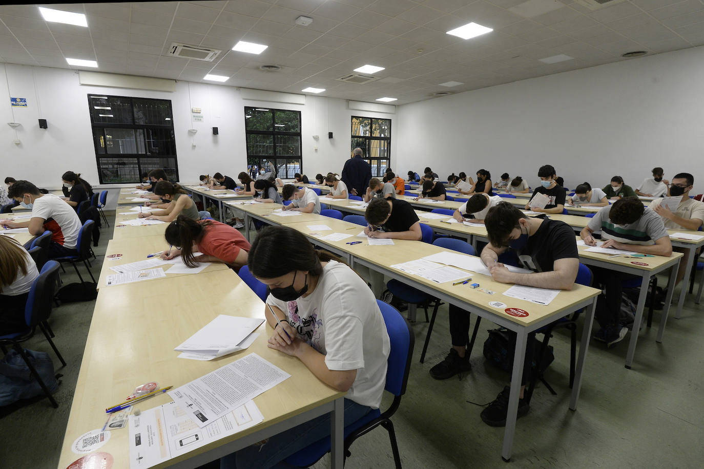 Fotos: Así arrancó la Ebau en la Universidad de Murcia