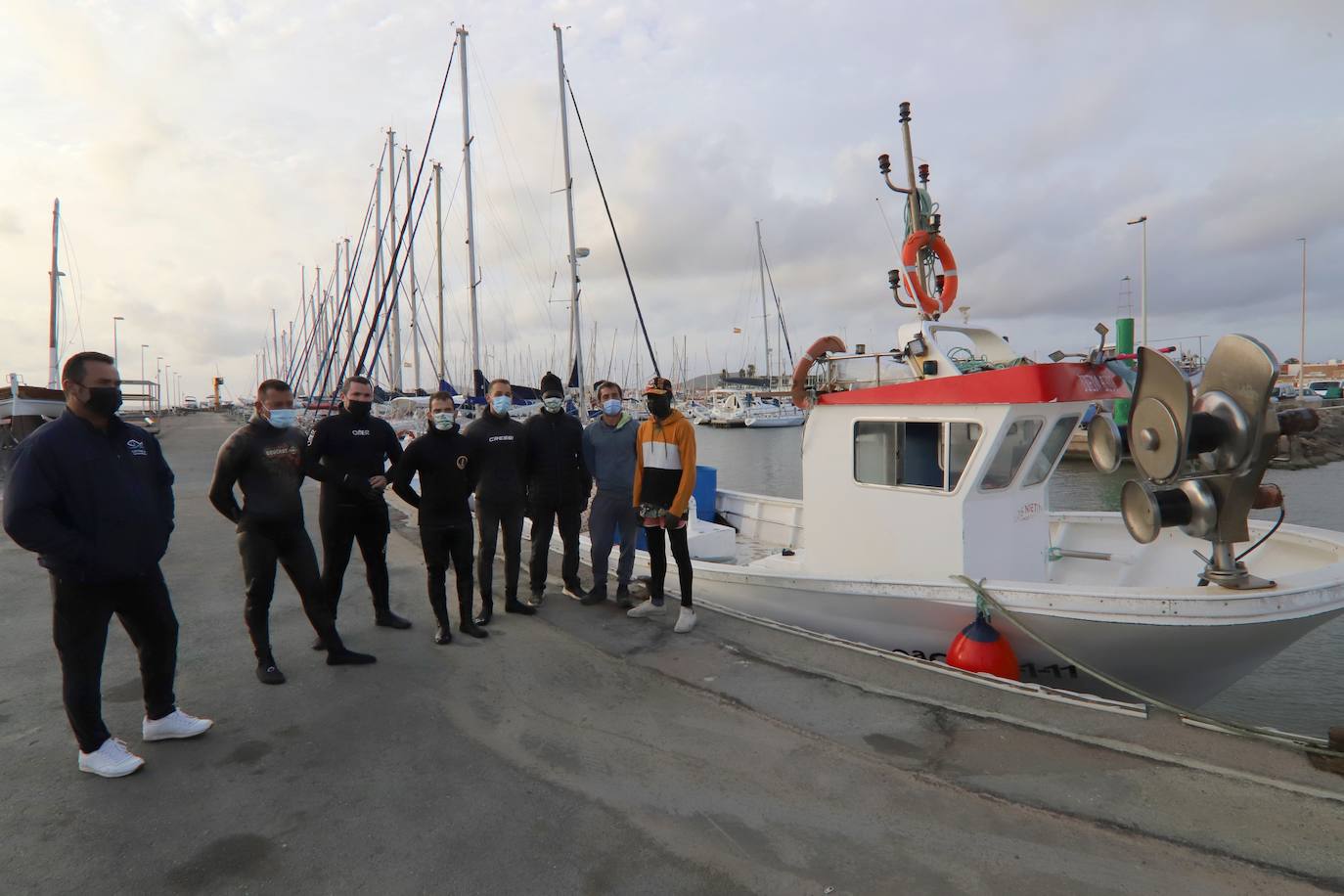 Fotos: Limpieza de residuos en el fondo del Mar Menor