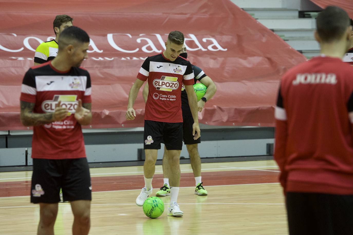 Fotos: entrenamiento que celebraron ayer en el Palacio de Deportes