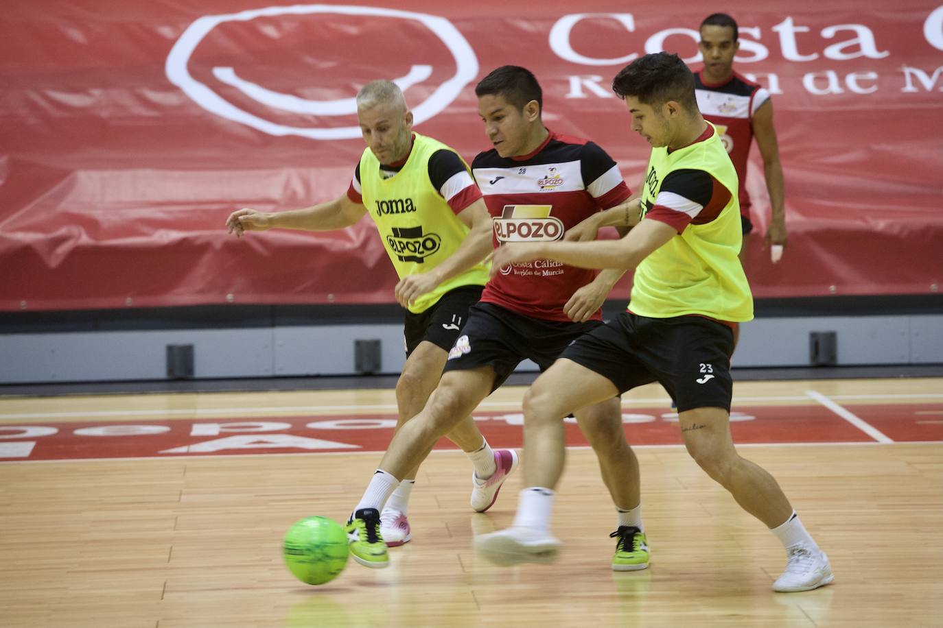 Fotos: entrenamiento que celebraron ayer en el Palacio de Deportes