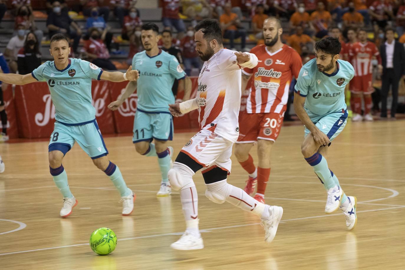 Fotos: Jimbee-Levante (1-5)