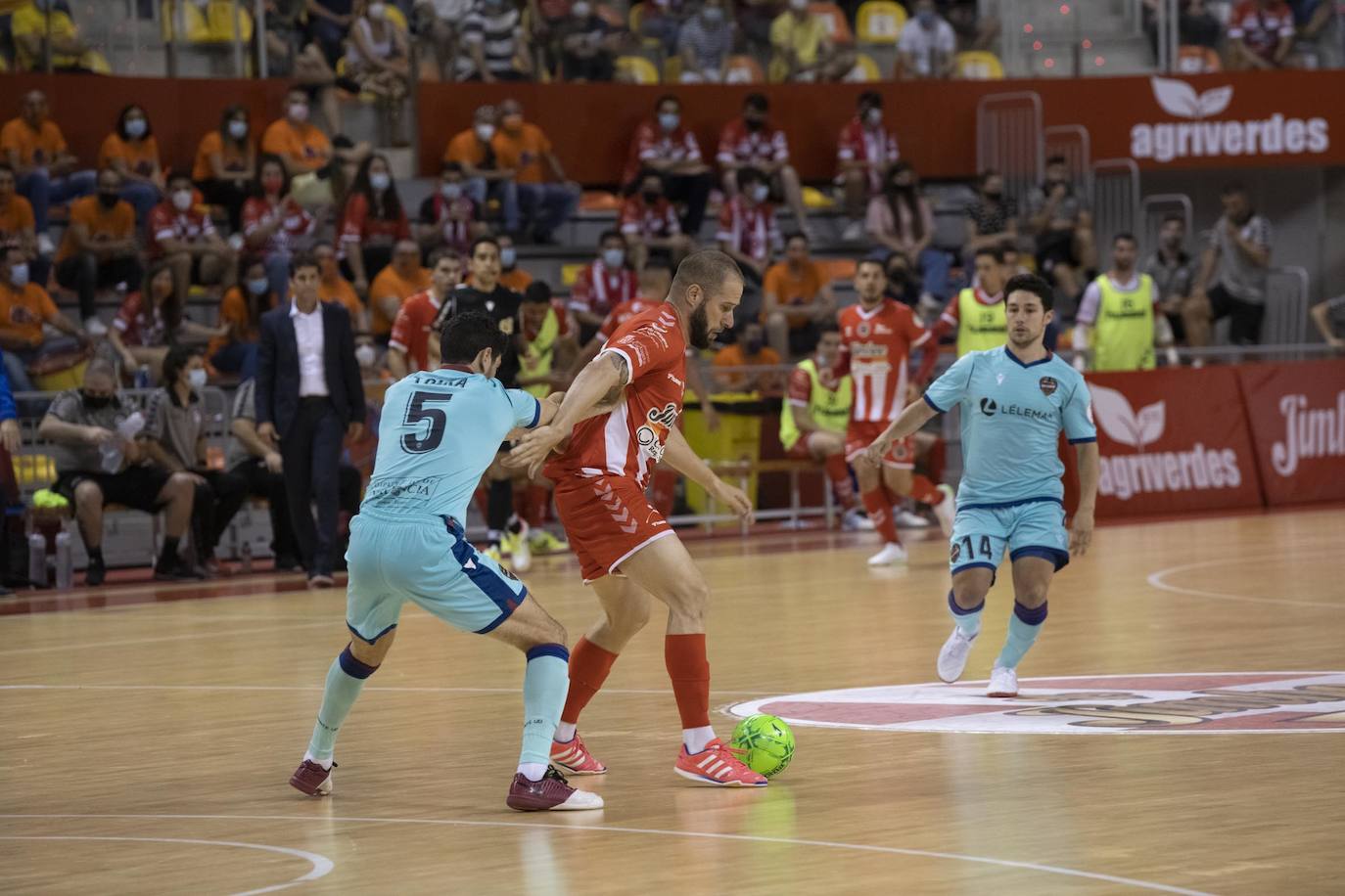 Fotos: Jimbee-Levante (1-5)