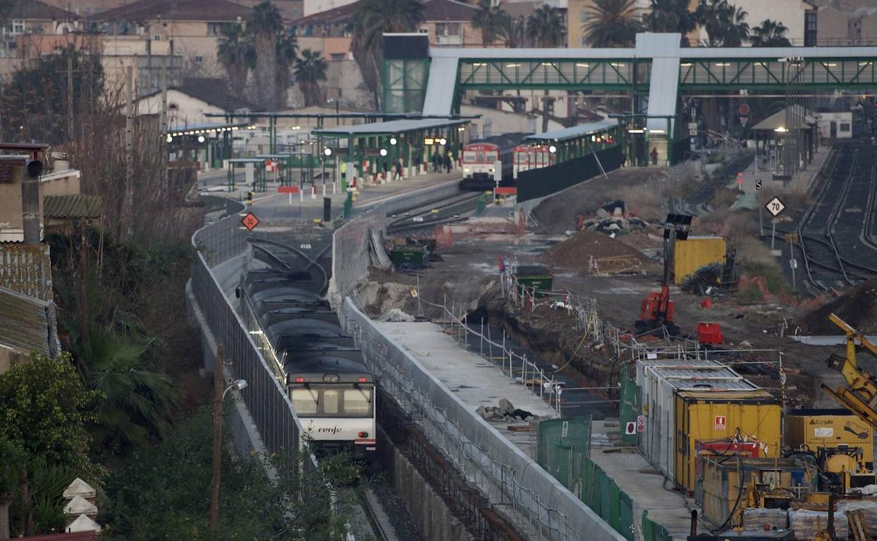 Tráfico ferroviario en la estación del Carmen.