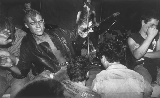 Punks en un concierto de Eskorbuto, en 1984.