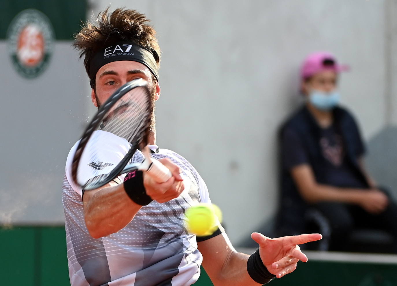 Fotos: Alcaraz desarma a Basilashvili y peleará por colarse en octavos de Roland Garros