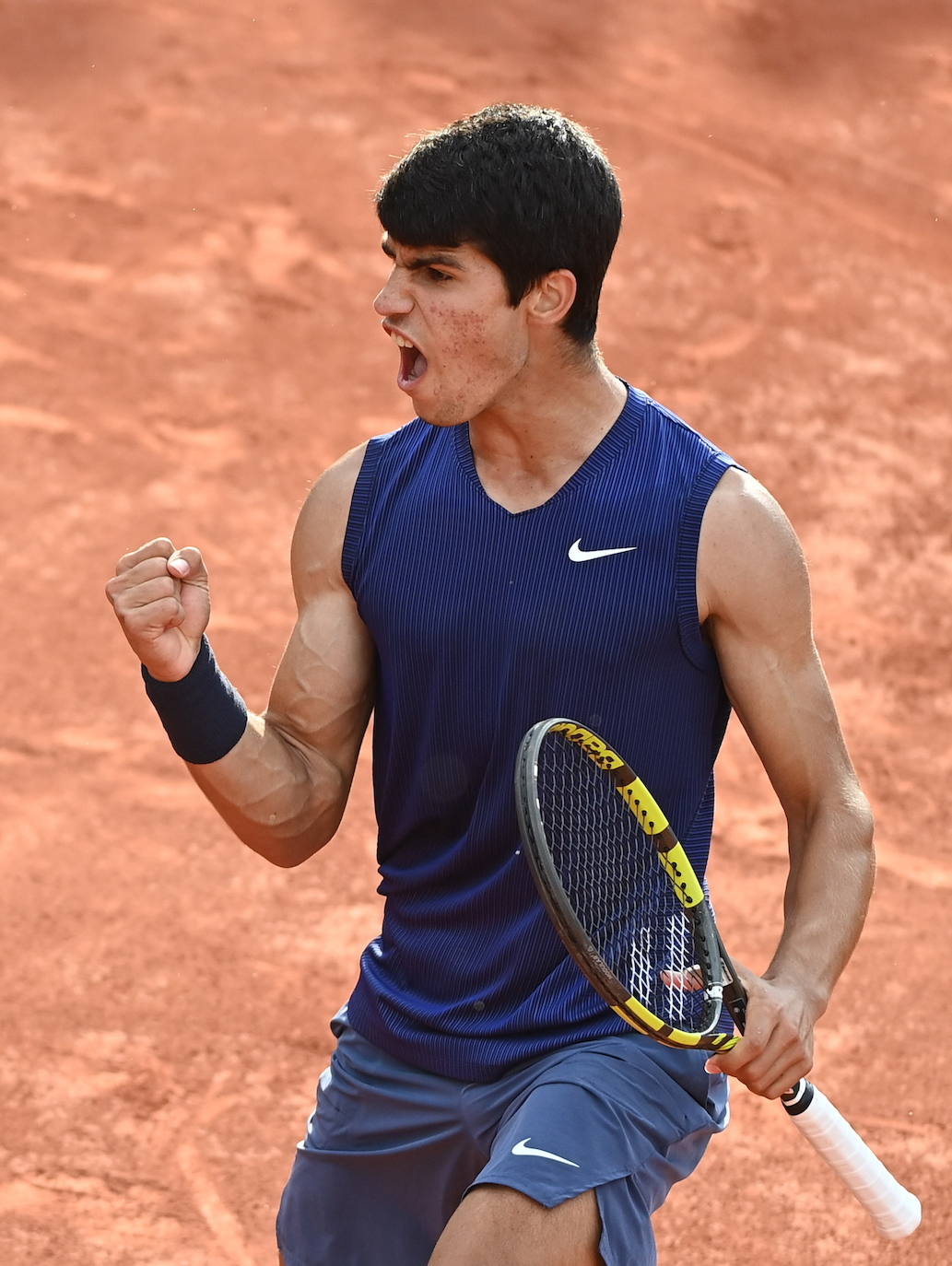 Fotos: Alcaraz desarma a Basilashvili y peleará por colarse en octavos de Roland Garros