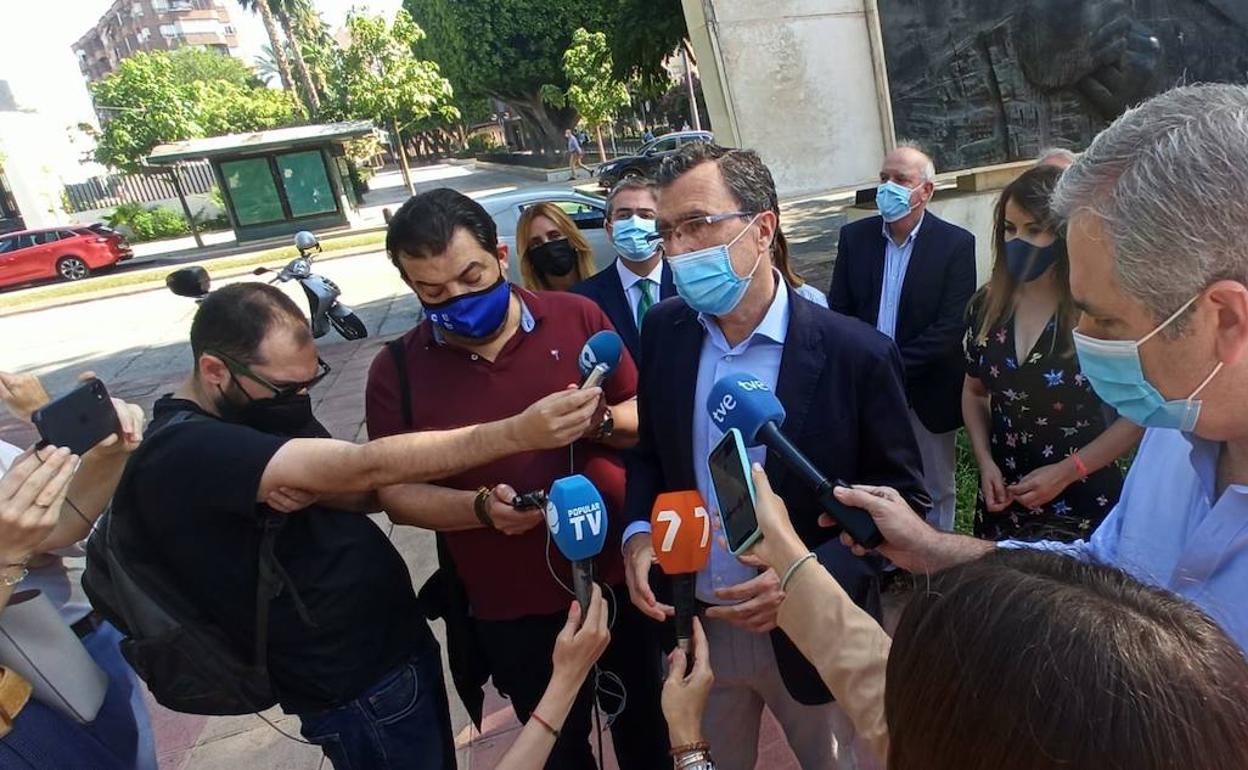 José Ballesta durante la rueda de prensa.