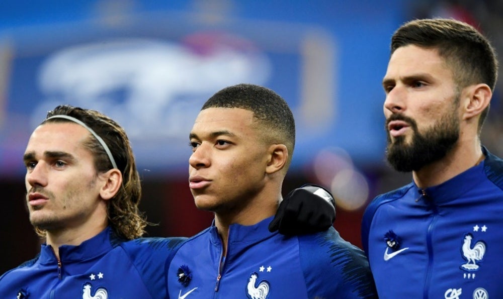 Griezmann, Mbappé y Giroud antes de disputar un encuentro con Francia. 