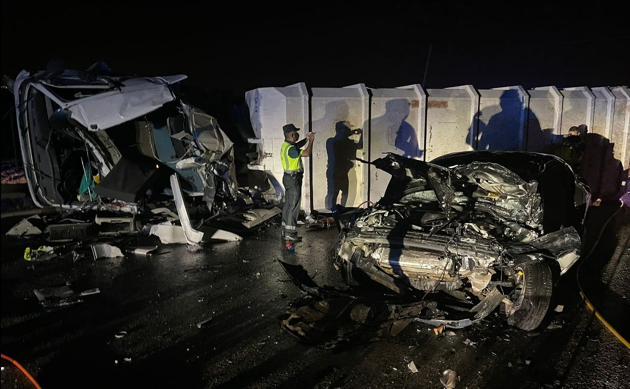 Un grave accidente con un muerto y cinco heridos en Torre Pacheco revela las carencias de la RM-F14