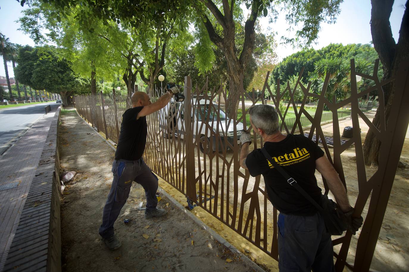 Fotos: Comienza el vallado del Jardín del Malecón de Murcia
