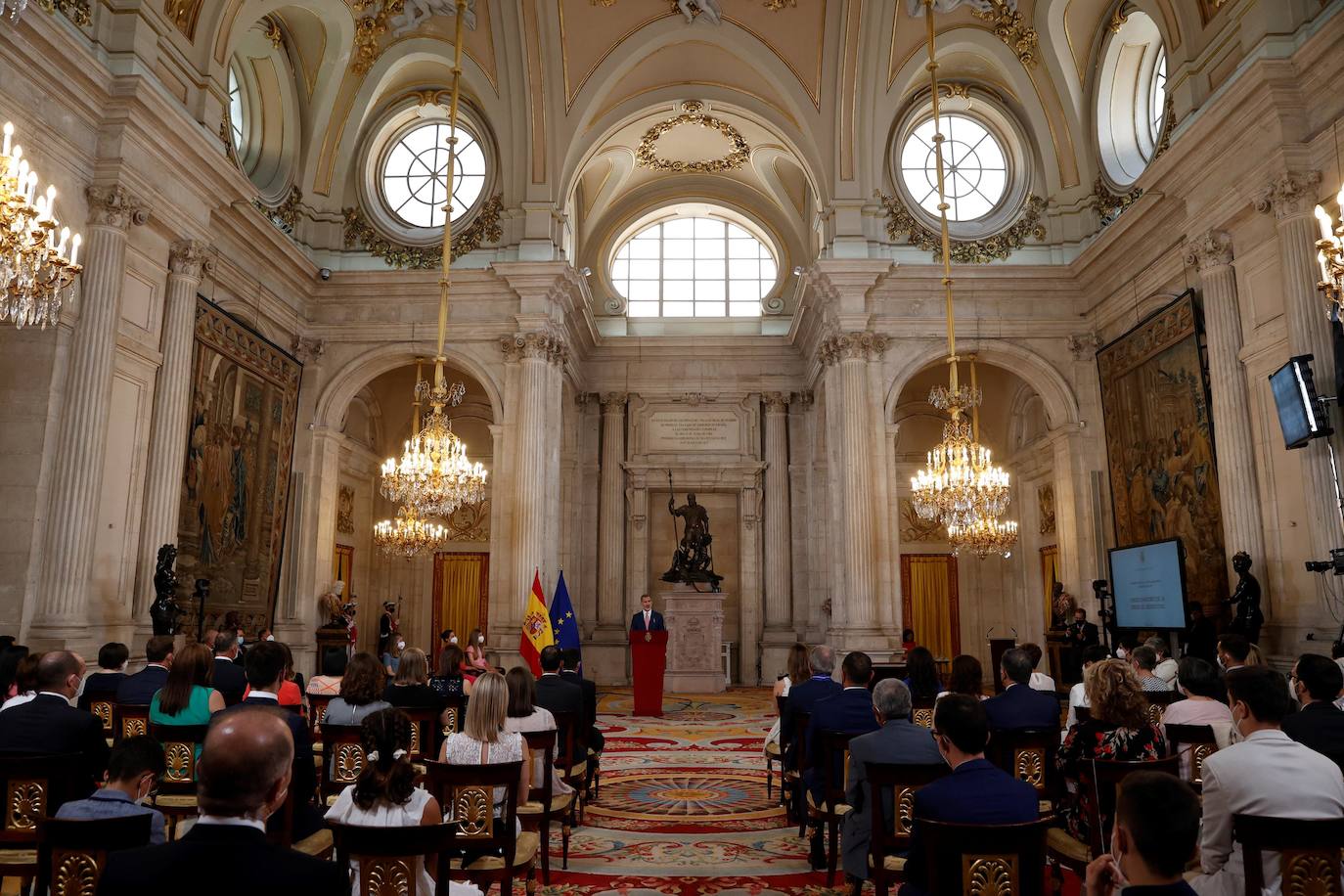 Fotos: El Rey entrega las Medallas de la Orden del Mérito Civil repartidas en todas las comunidades