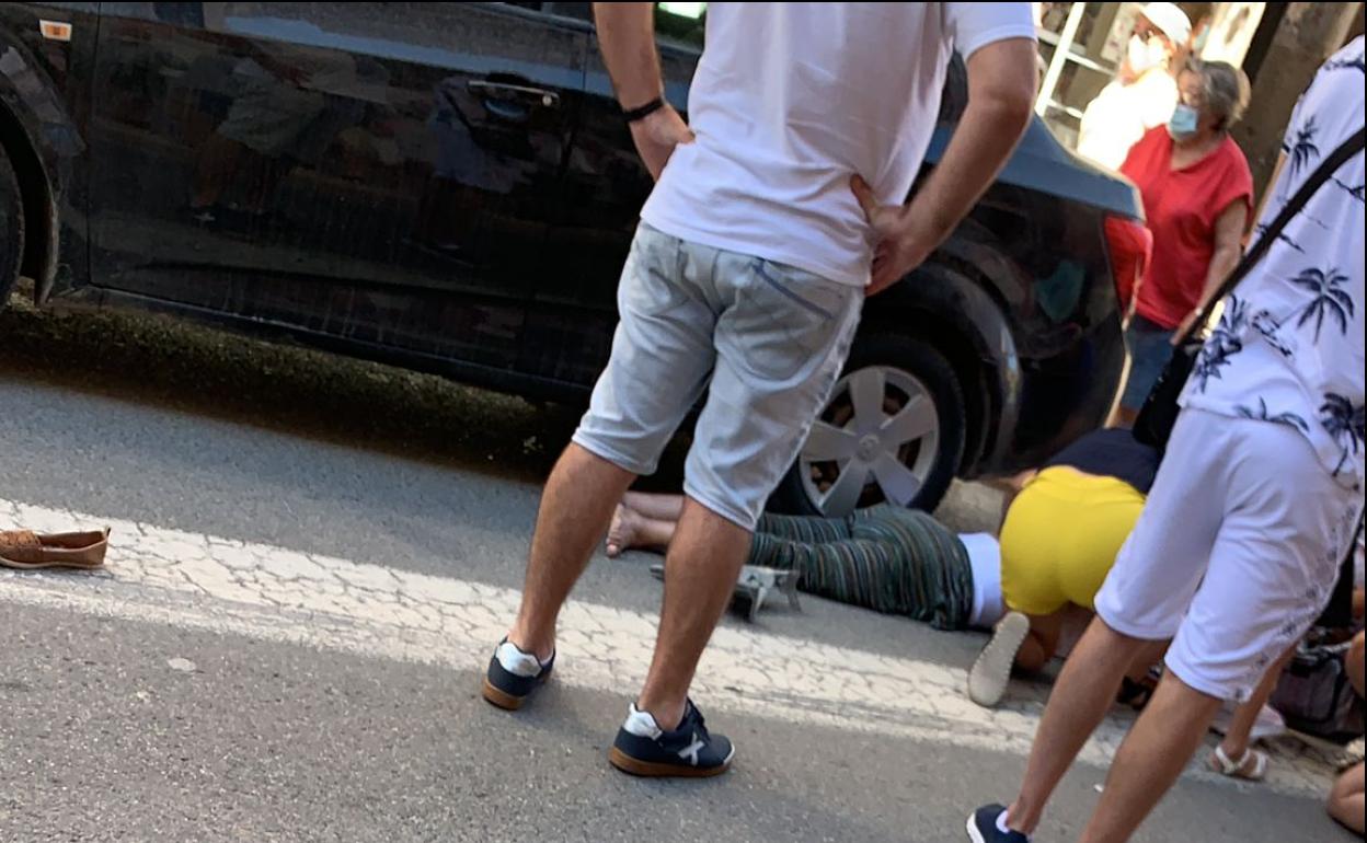 La mujer atropellada este lunes en la avenida de la Constitución de Mazarrón.