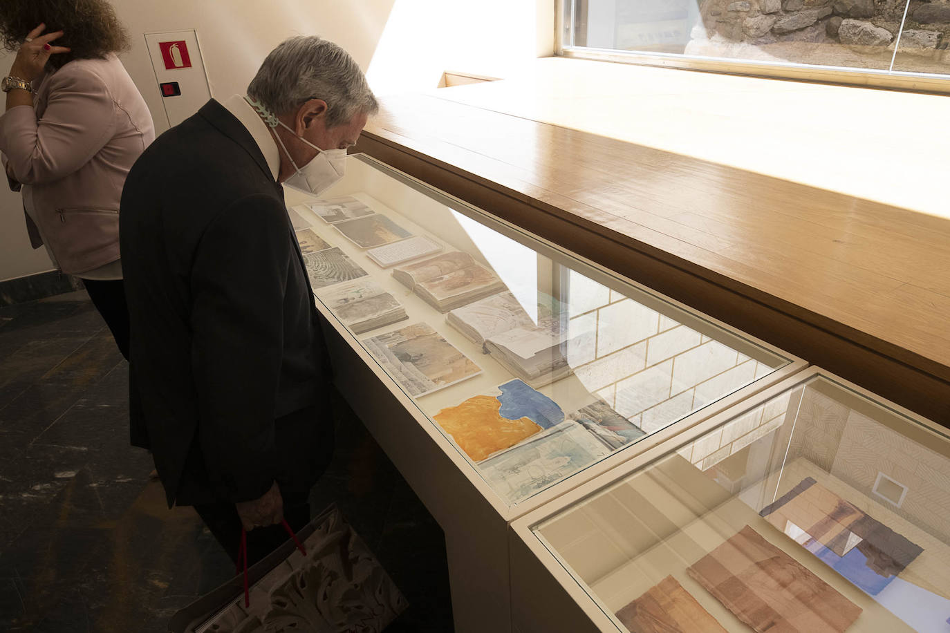 Fotos: Las acuarelas de Pedro Cano suben a escena