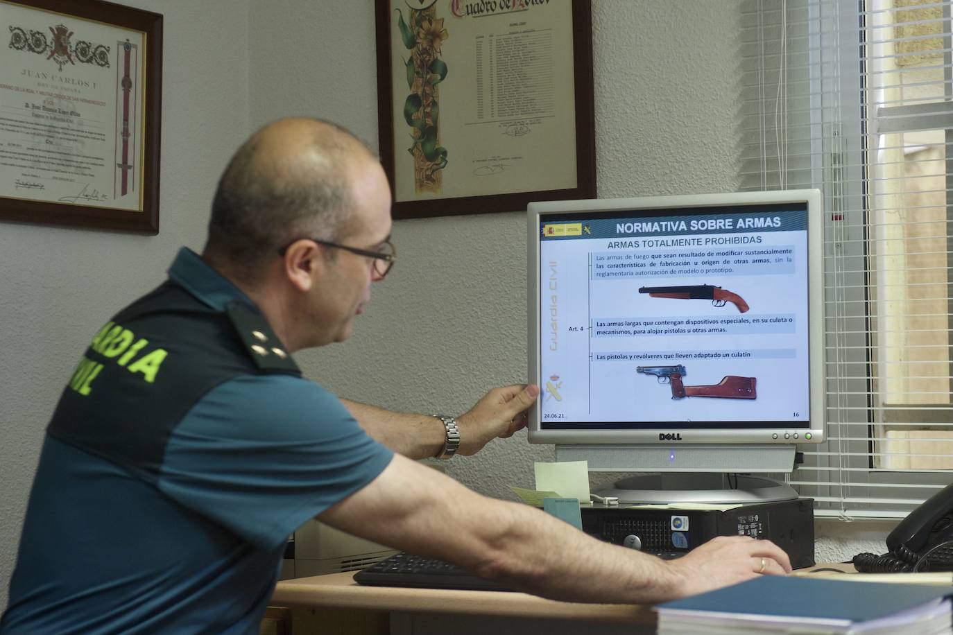 Fotos: La Intervención de Armas de la Guardia Civil cumple 35 años