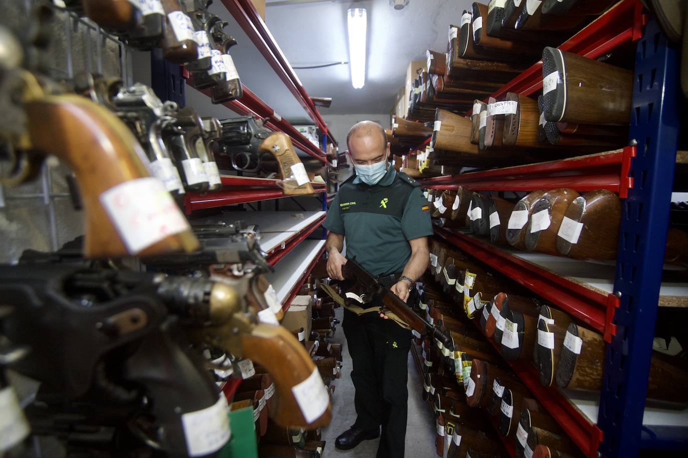 Fotos: La Intervención de Armas de la Guardia Civil cumple 35 años