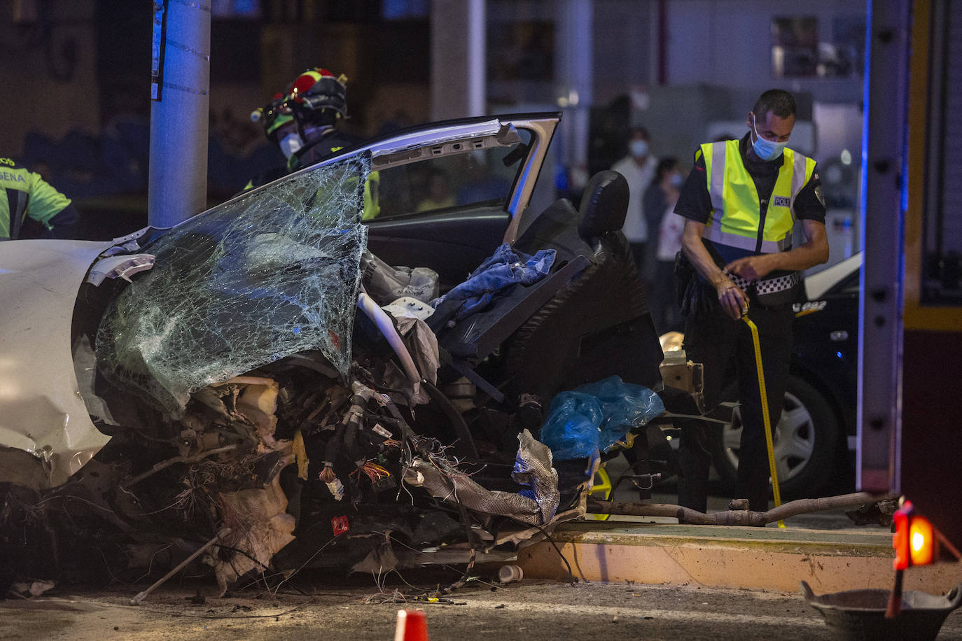 Fotos: Muere un conductor de 25 años al estrellarse en la entrada a Cartagena por la autovía