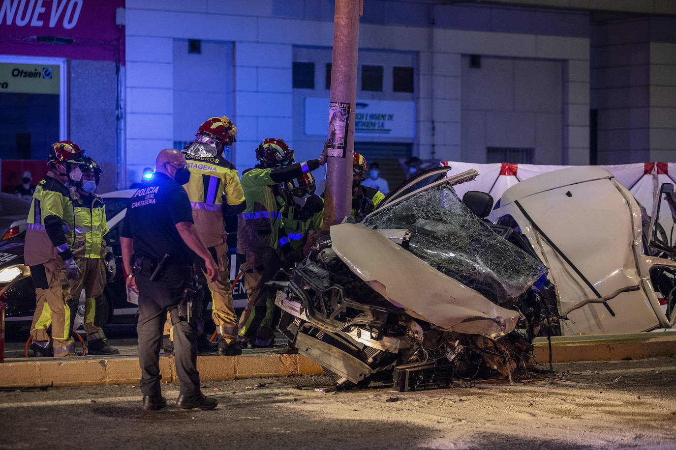 Fotos: Muere un conductor de 25 años al estrellarse en la entrada a Cartagena por la autovía