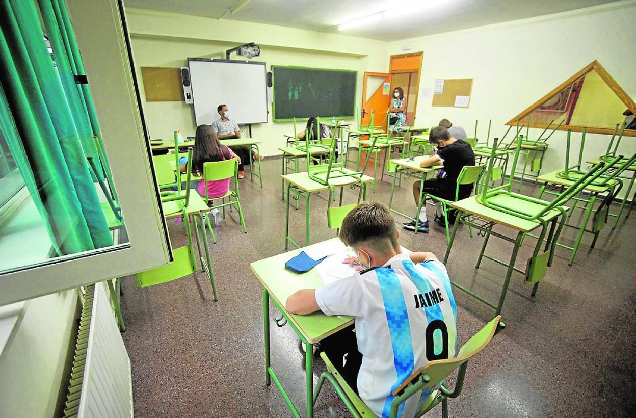 Alumnos realizando un examen en el IES La Flota (Murcia) en septiembre del año pasado. 