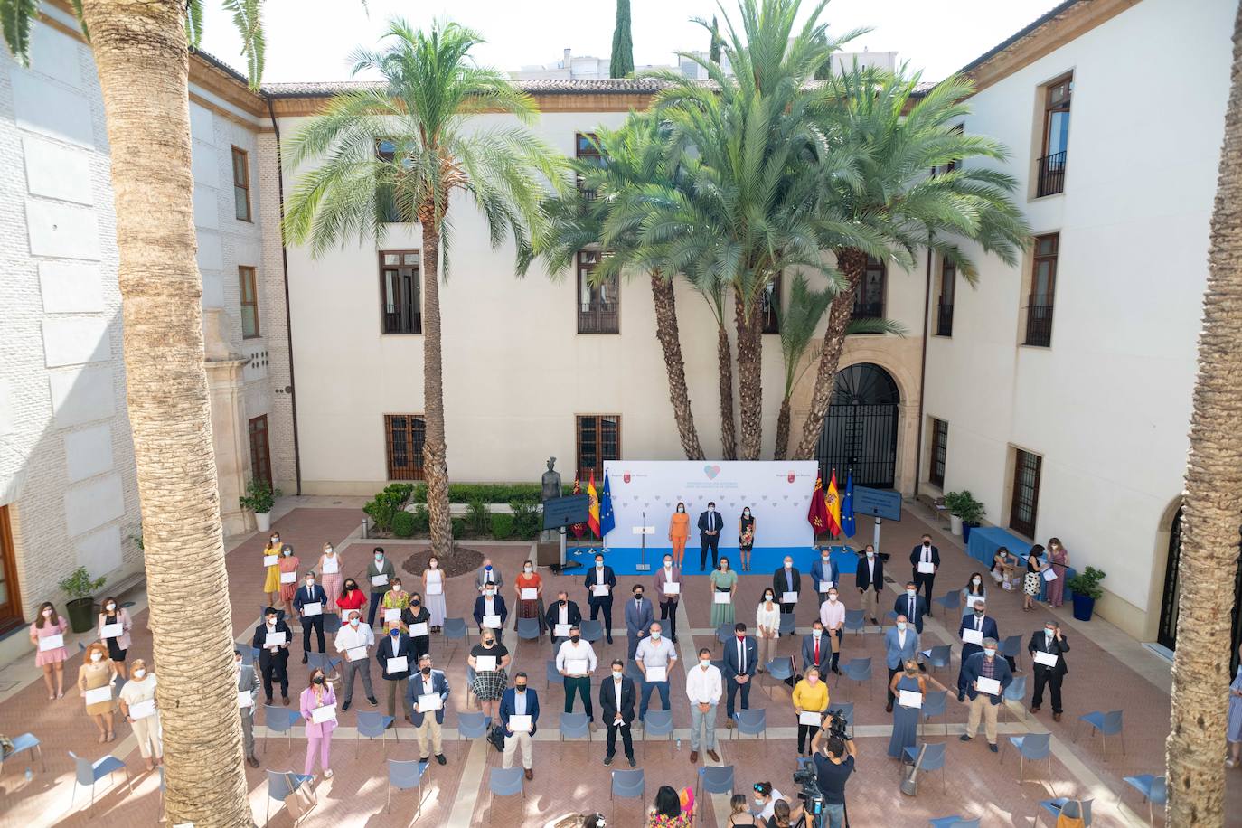 Fotos: López Miras preside el acto de entrega de diplomas a los referentes en sensibilización contra la violencia de género