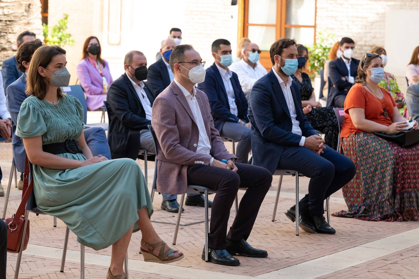 Fotos: López Miras preside el acto de entrega de diplomas a los referentes en sensibilización contra la violencia de género