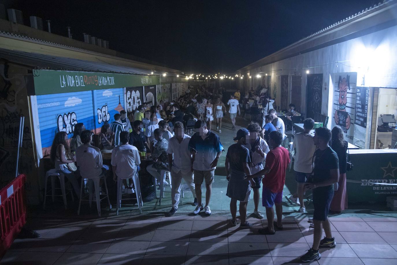 Fotos: La vigilancia policial evita el botellón del viernes en Cabo de Palos