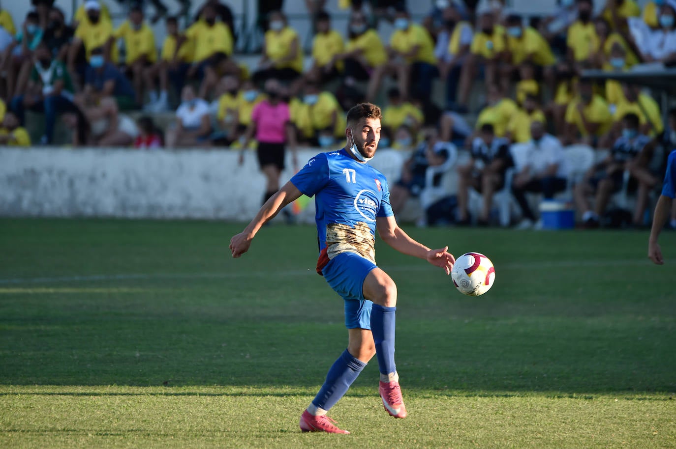 Fotos: El Bala Azul regresa a su sitio tras superar a un digno Fortuna