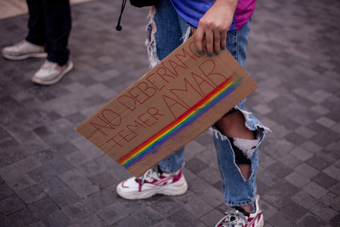 Fotos: Concentración en Murcia para condenar el homicidio de un joven en La Coruña