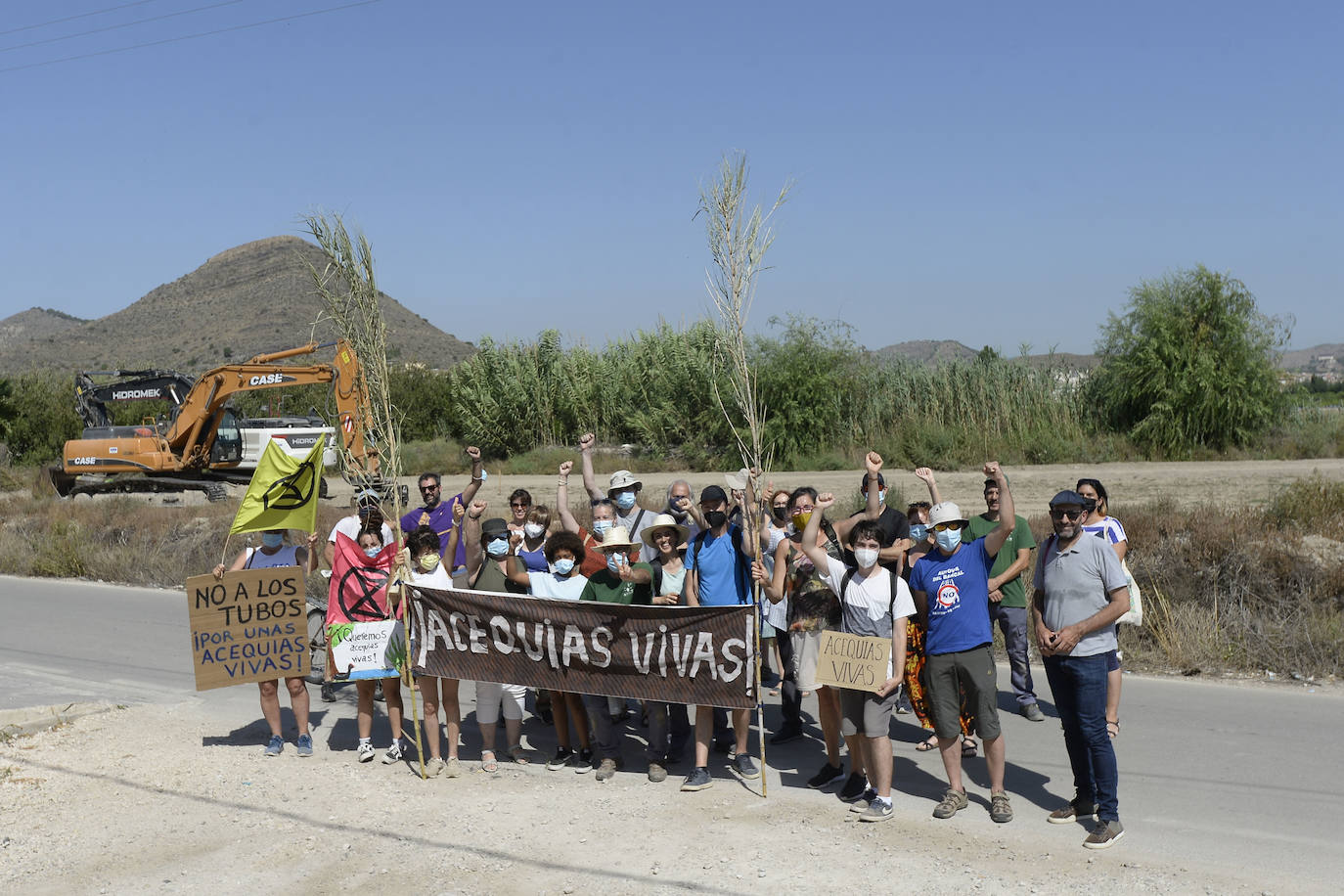 Fotos: Paralizan de forma urgente los trabajos en la acequia Pitarque en Murcia