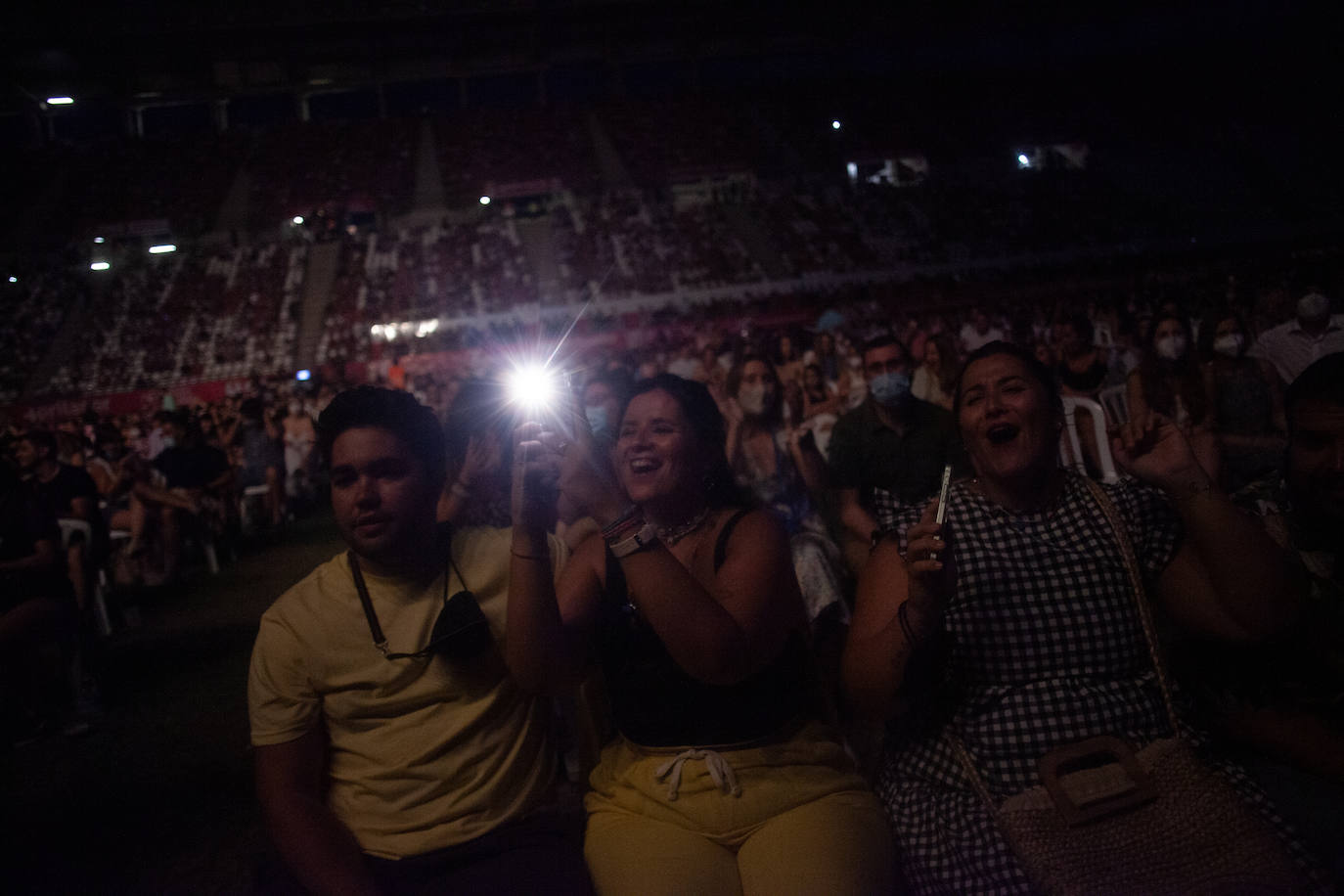 Fotos: Camilo estrena Las Noches del Malecón en el estadio Enrique Roca de Murcia