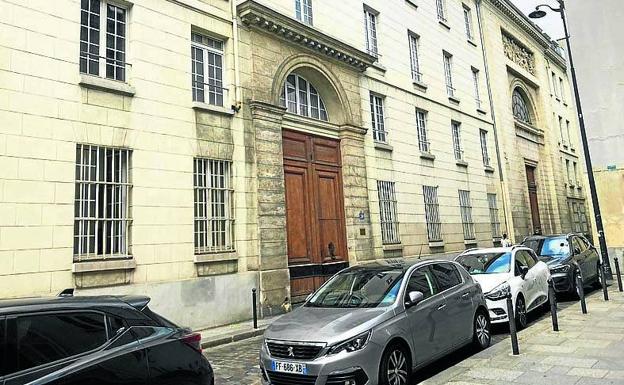 Edificio de la congregación del Espíritu Santo, en el Barrio Latino de París, donde reside Josu Ternera.