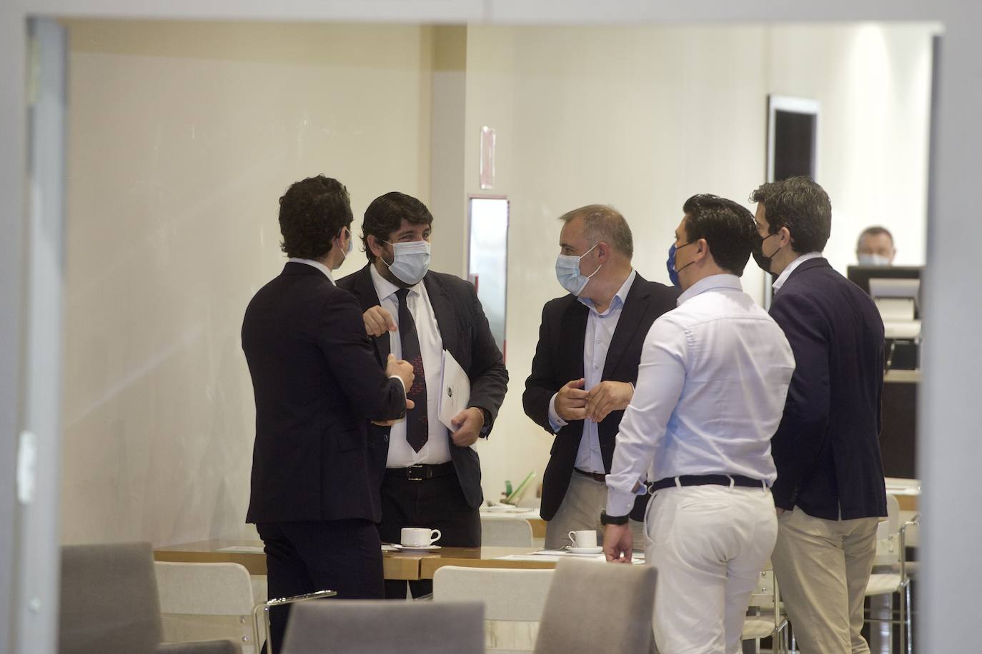 Fotos: Reunión del comité de dirección del PP regional