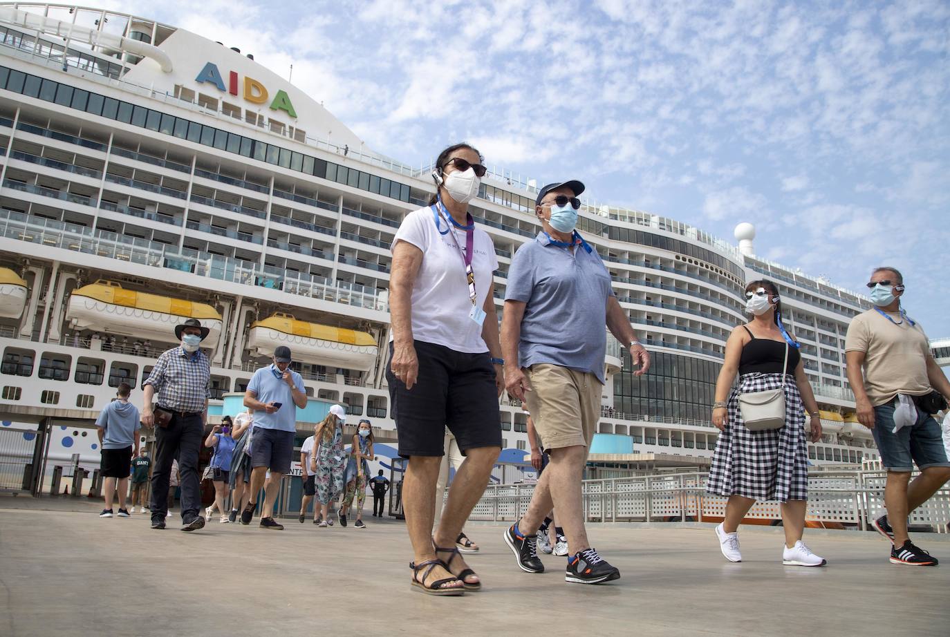 Fotos: El crucero Aída realiza la primera escala en el Puerto de Cartagena tras la pandemia