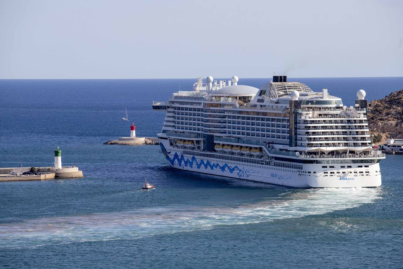 Fotos: El crucero Aída realiza la primera escala en el Puerto de Cartagena tras la pandemia