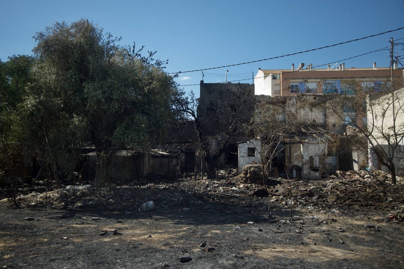 Fotos: Incendio en un huerto abandonado de Barriomar