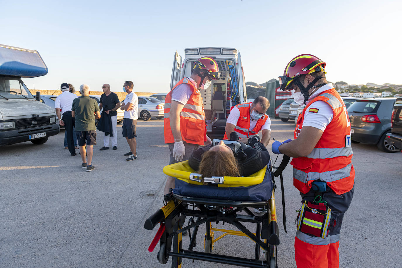 Fotos: Simulacro de un accidente de actividad subacuática en Cabo de Palos coordinado por Salvamento Marítimo