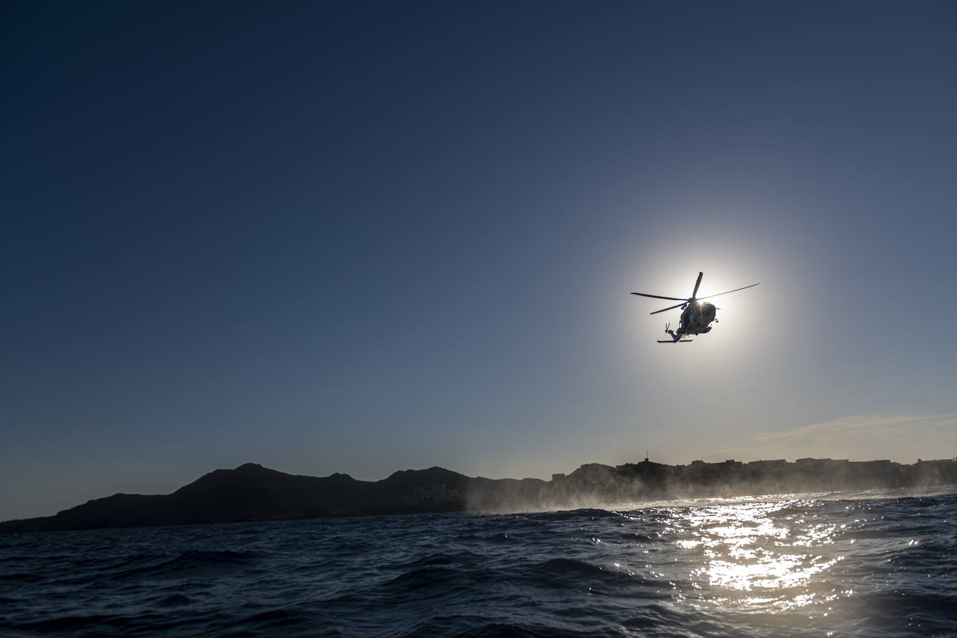 Fotos: Simulacro de un accidente de actividad subacuática en Cabo de Palos coordinado por Salvamento Marítimo