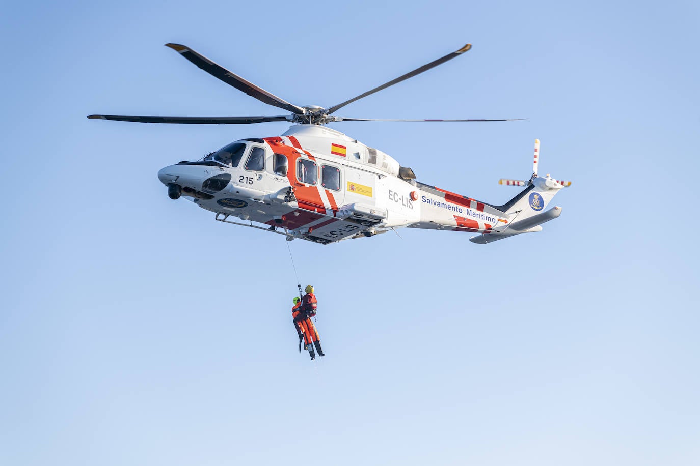 Fotos: Simulacro de un accidente de actividad subacuática en Cabo de Palos coordinado por Salvamento Marítimo