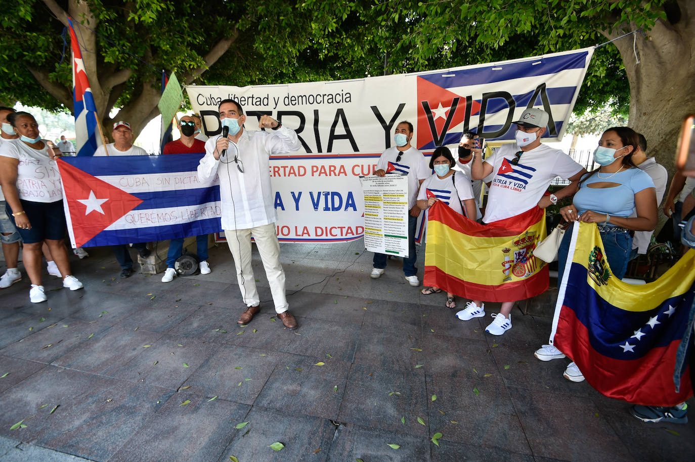 Fotos: Concentración en Murcia en contra del régimen castrista