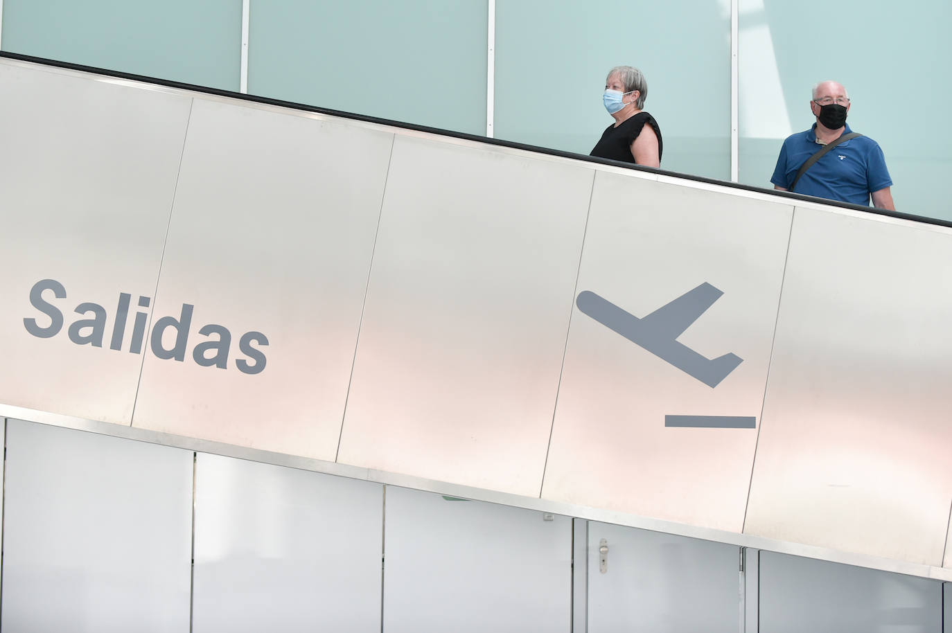 Fotos: El aeropuerto de la Región busca nuevas rutas con Madrid, Galicia, Francia y Alemania