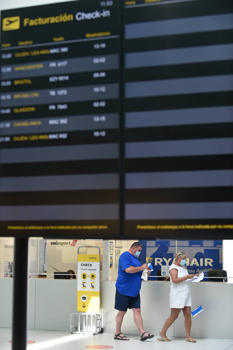 Fotos: El aeropuerto de la Región busca nuevas rutas con Madrid, Galicia, Francia y Alemania