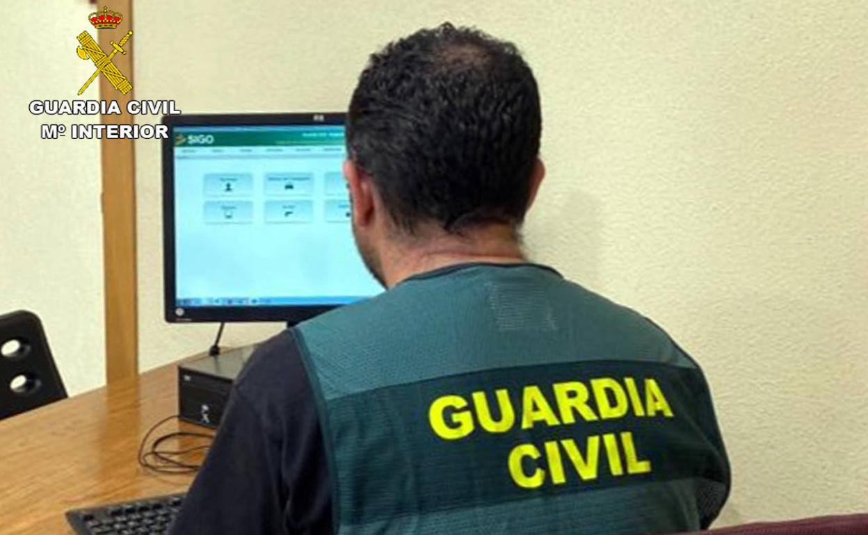 Un agente de la Guardia Civil.
