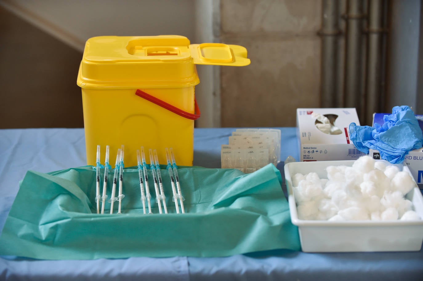 Fotos: Vacuna para los trabajadores del campo en el Enrique Roca